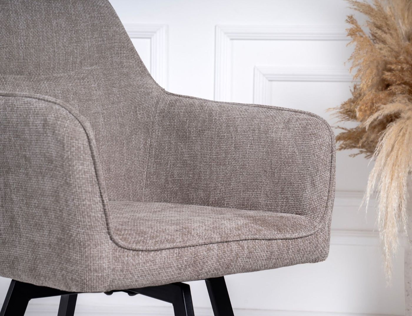 Kresliukas Dante #spalva_crido-ruda